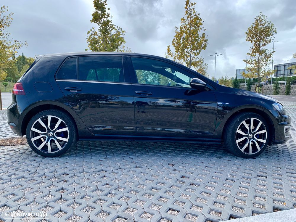 VW Golf 1.4 GTE Plug-In-Hybrid DSG - 2