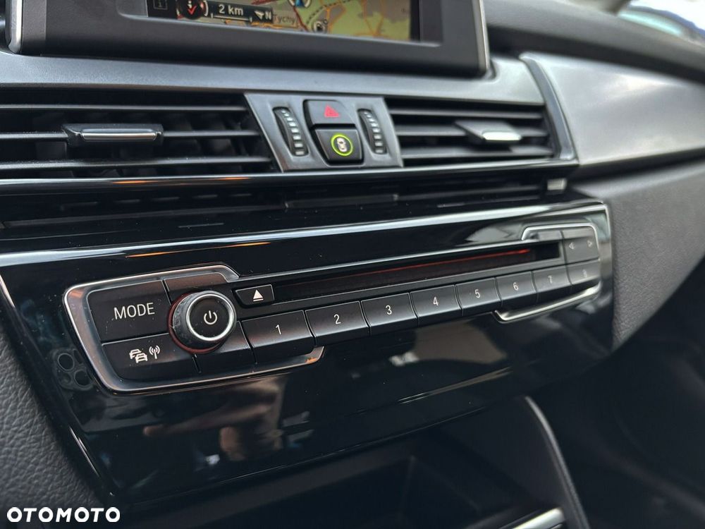 BMW Seria 2 218i Advantage - 15