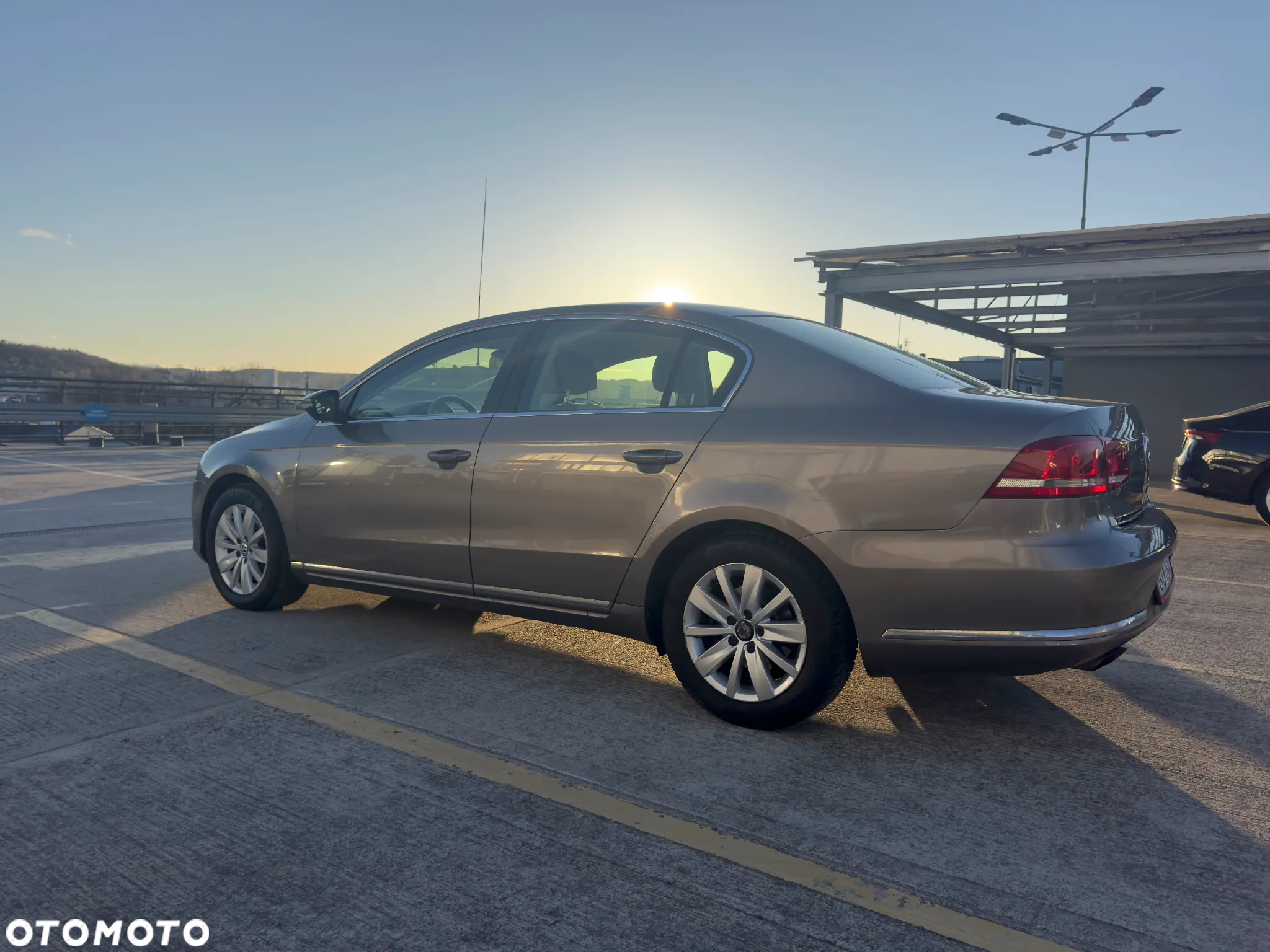 Volkswagen Passat 2.0 TDI Comfortline - 3