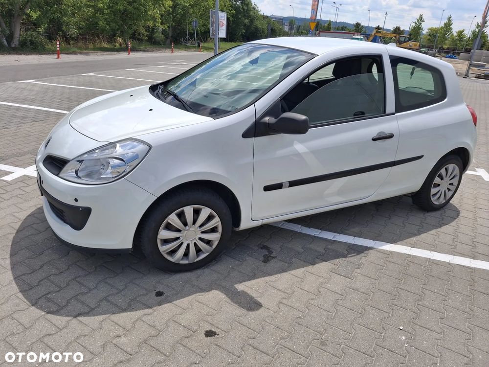 Renault Clio 1.2 16V Authentique - 1