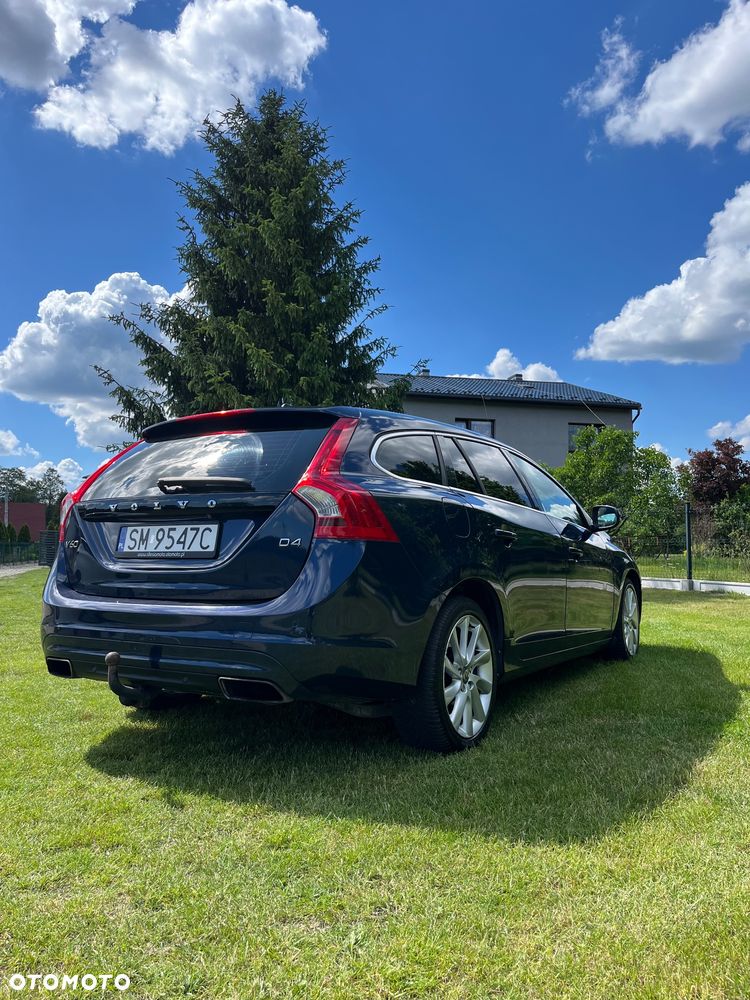 Volvo V60 D4 Drive-E Kinetic - 4