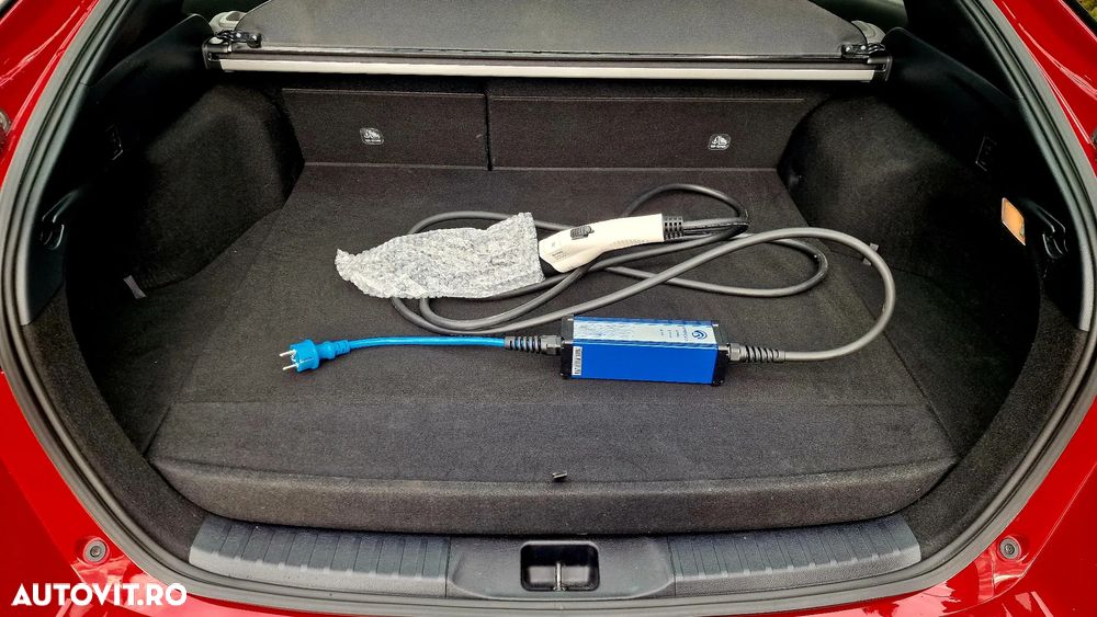 Toyota Prius Hybrid Executive - 14