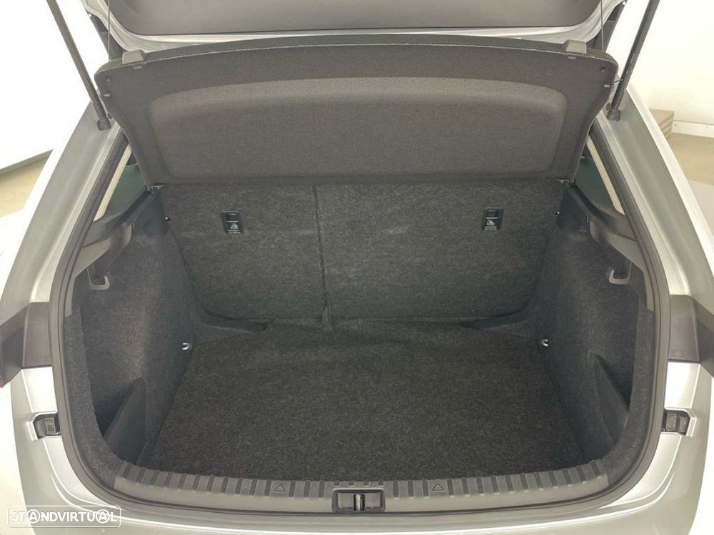 Skoda Scala 1.0 TSI DSG — fotografia 13