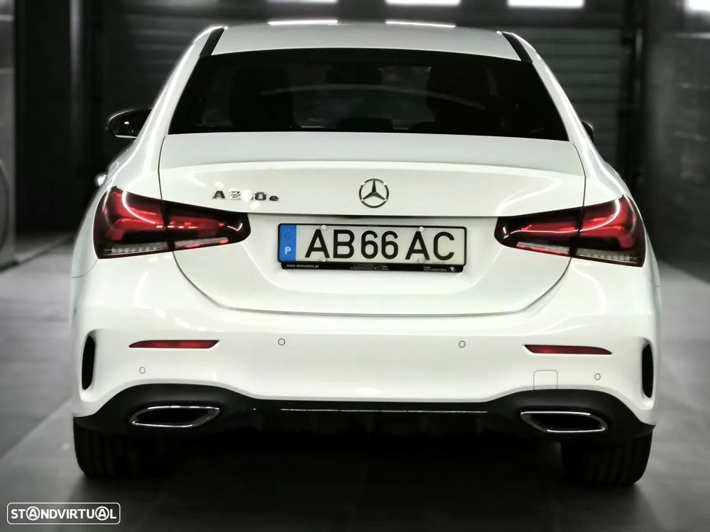 Mercedes-Benz A 250 Limousine e AMG Line - 5