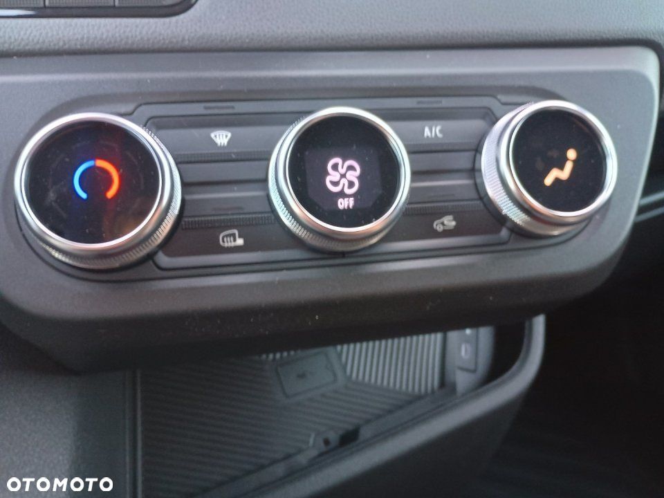 Nissan Interstar - 7