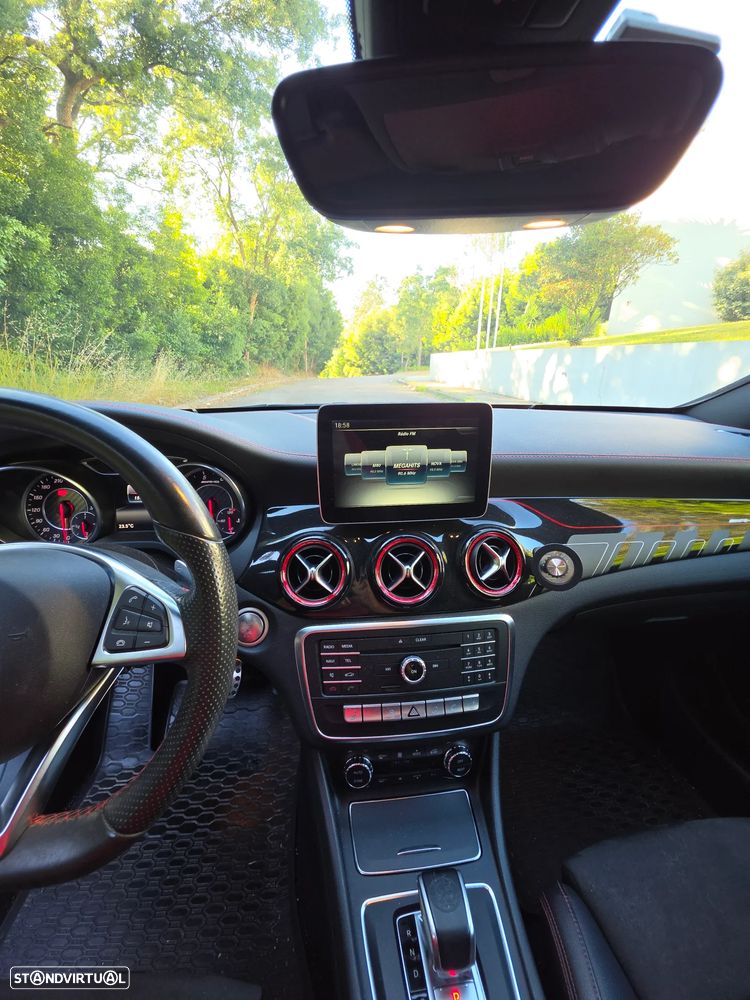 Mercedes-Benz CLA 45 AMG 4Matic 7G-DCT - 9