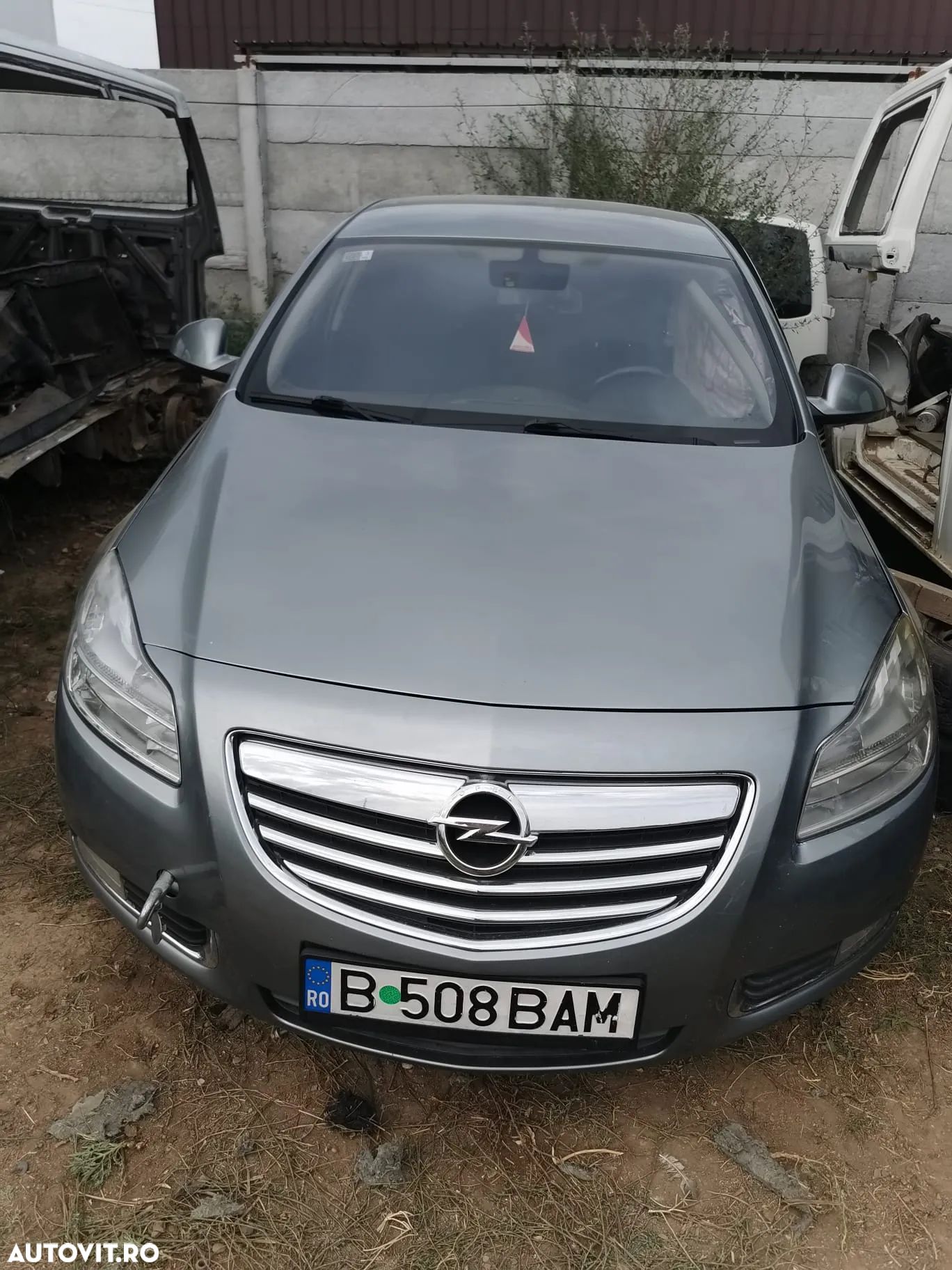 Dezmembrez Opel Insignia motor 2.0 diesel 96cv an 2011 - 1