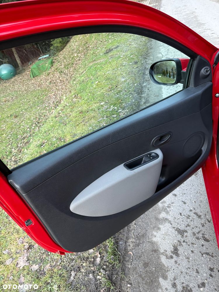 Renault Clio 1.2 16V Authentique - 8