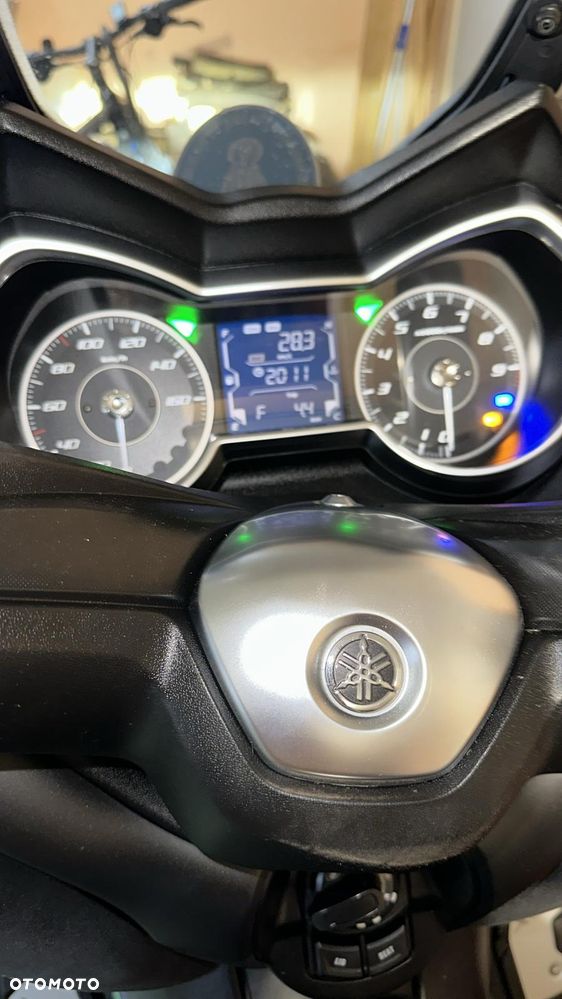 Yamaha X-max - 7
