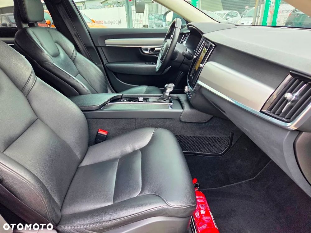 Volvo S90 T5 Geartronic Momentum - 32