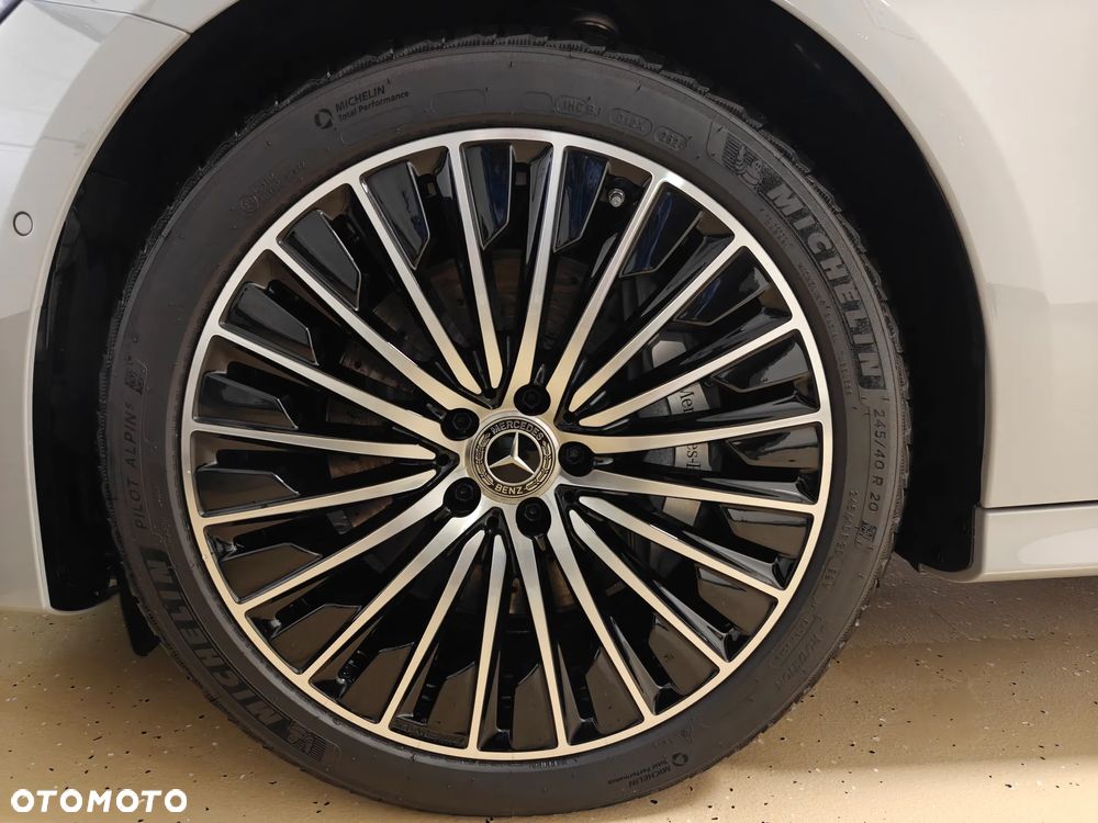 Mercedes-Benz Klasa E - 13