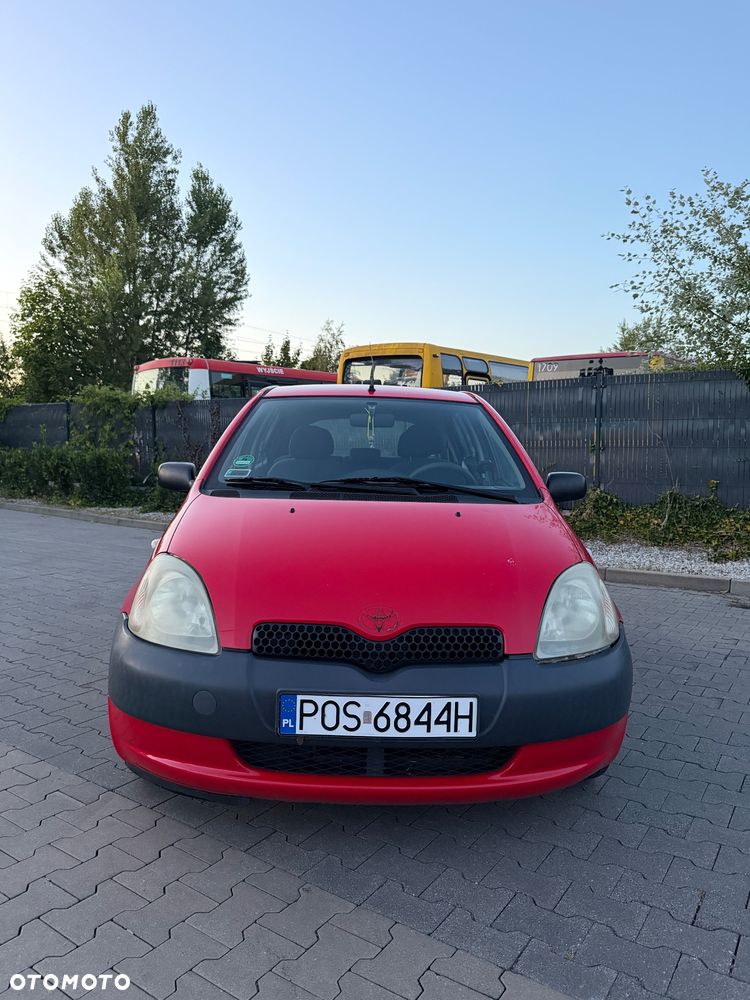 Toyota Yaris 1.0 Base - 2