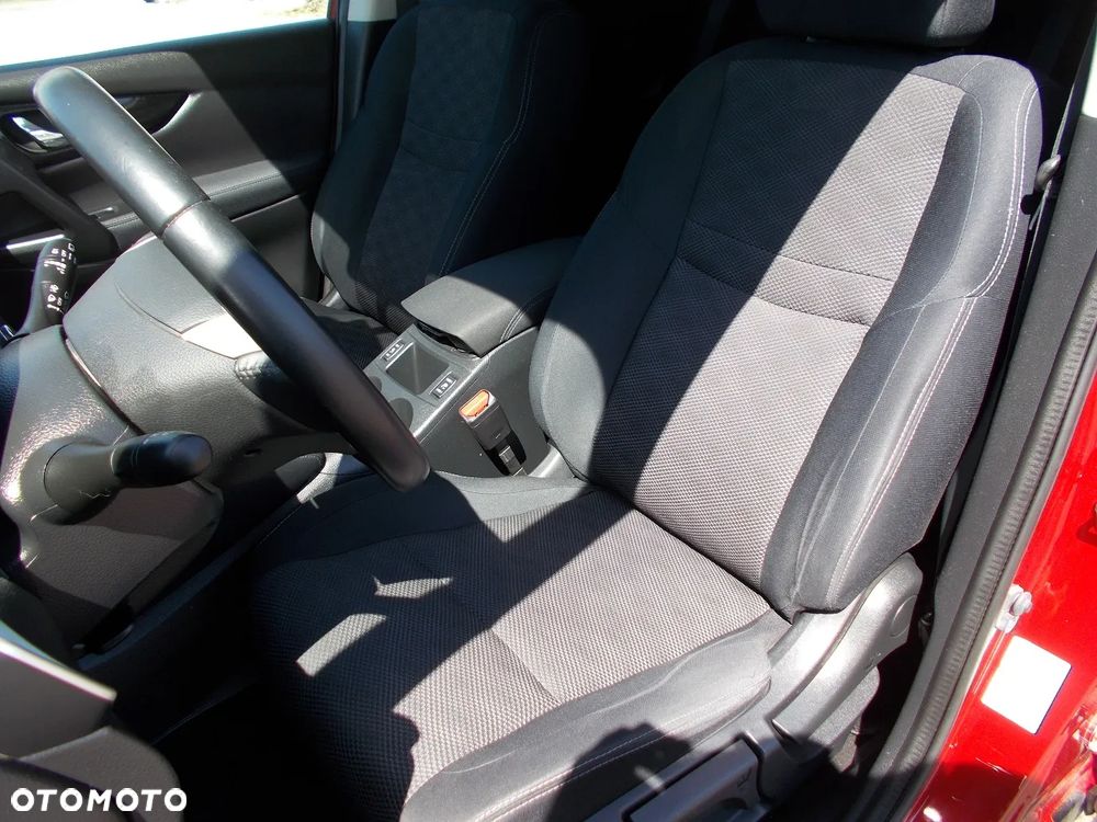Nissan Qashqai 1.6 DCi Xtronic ACENTA - 21