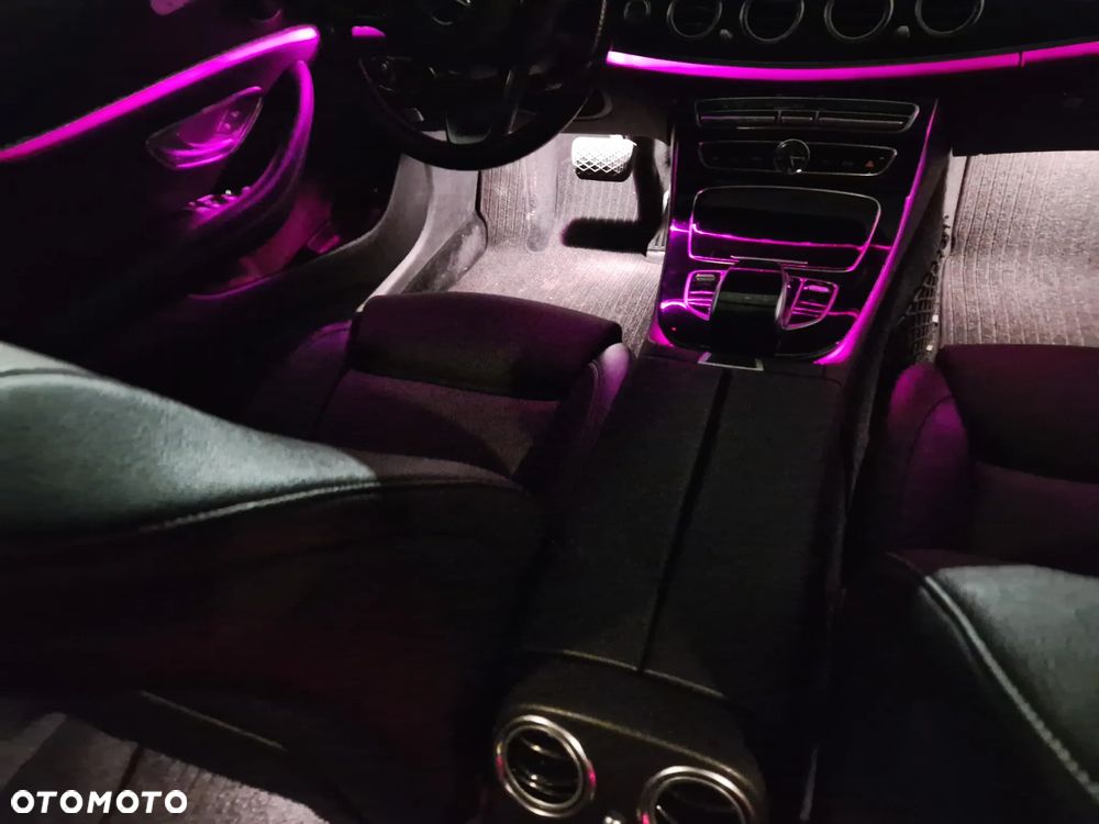 Mercedes-Benz Klasa E 220 d 4-Matic Business Edition 9G-TRONIC - 20