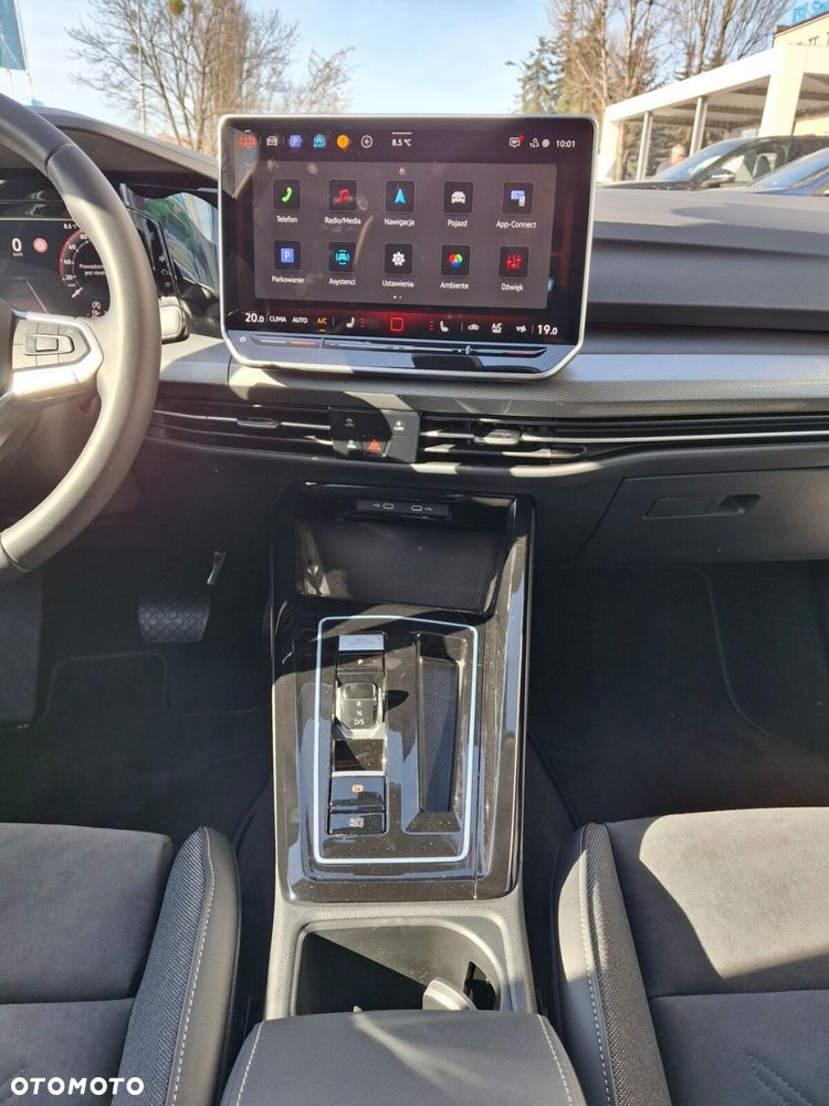 Volkswagen Golf Variant - 25