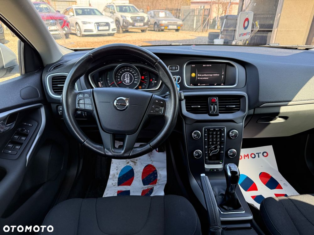 Volvo V40 D2 Kinetic - 16
