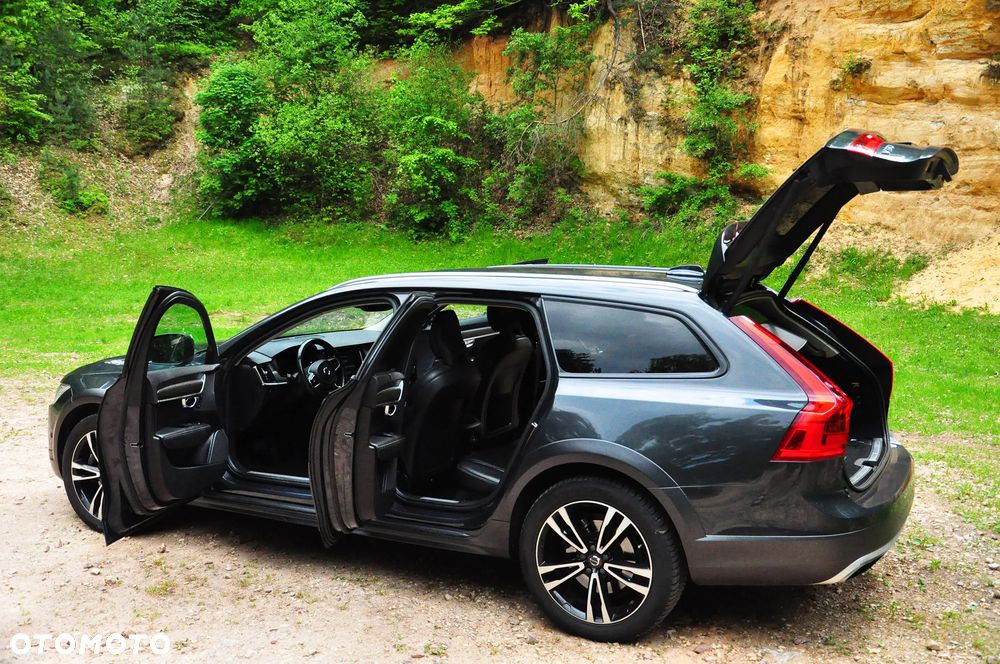 Volvo V90 Cross Country D4 AWD Pro - 8