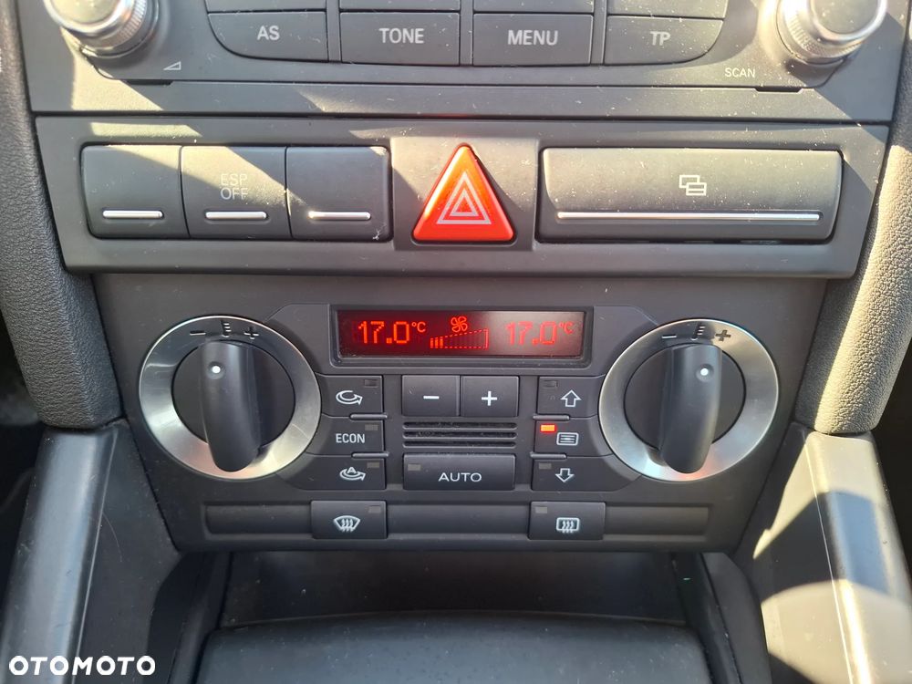 Audi A3 Sportback 2.0 TDI Ambiente - 23
