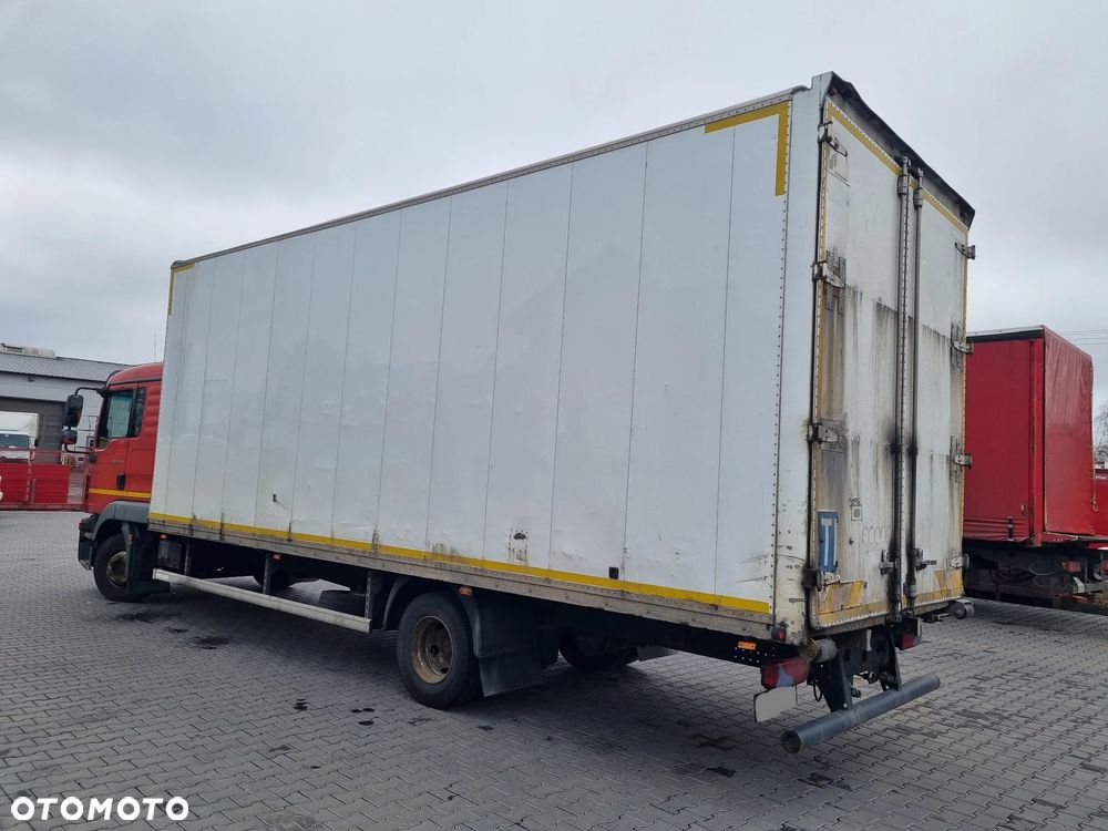 MAN TGL 12 220 - 4