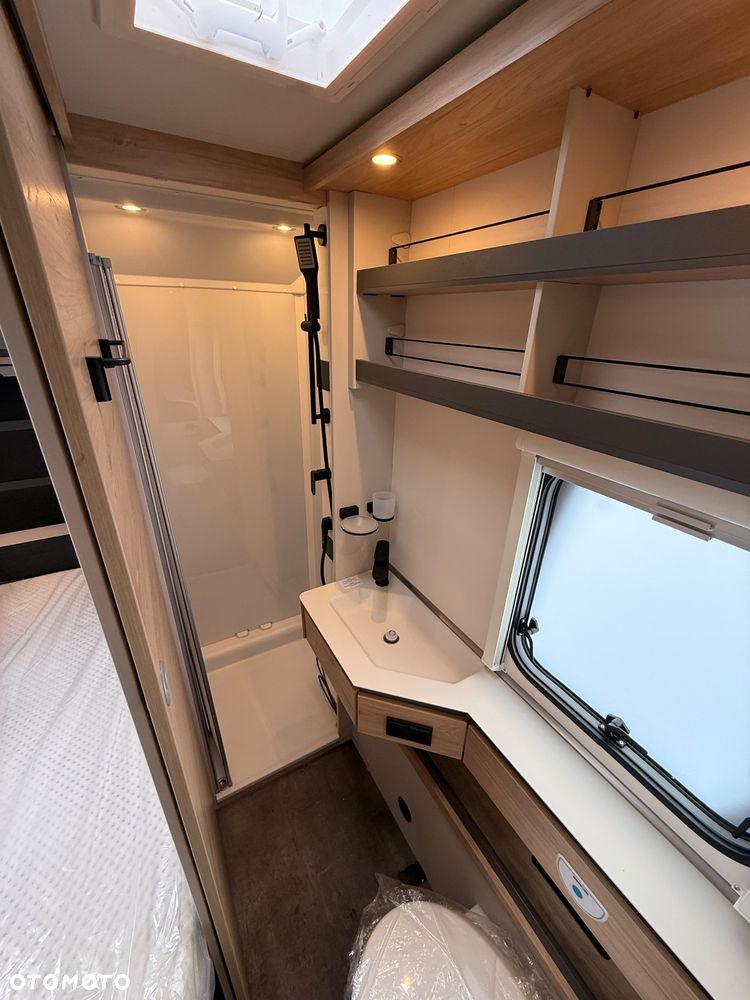 Dethleffs Camper 730 FKR - 18