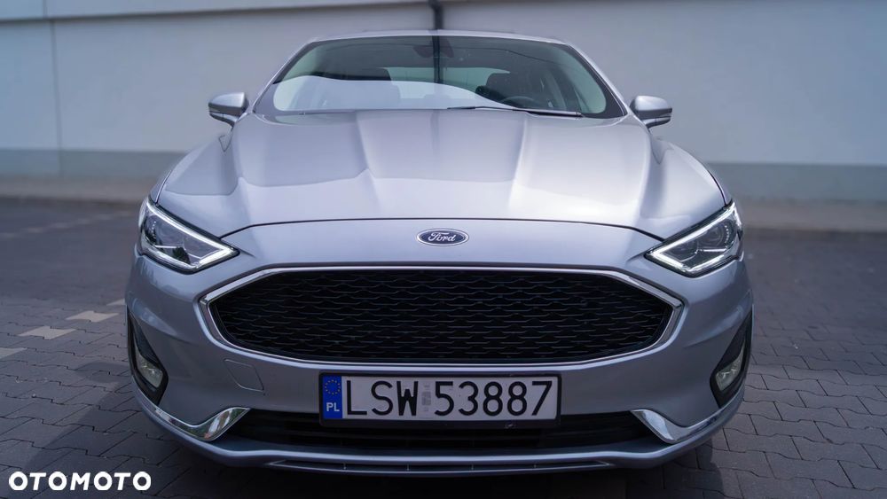 Ford Fusion - 15