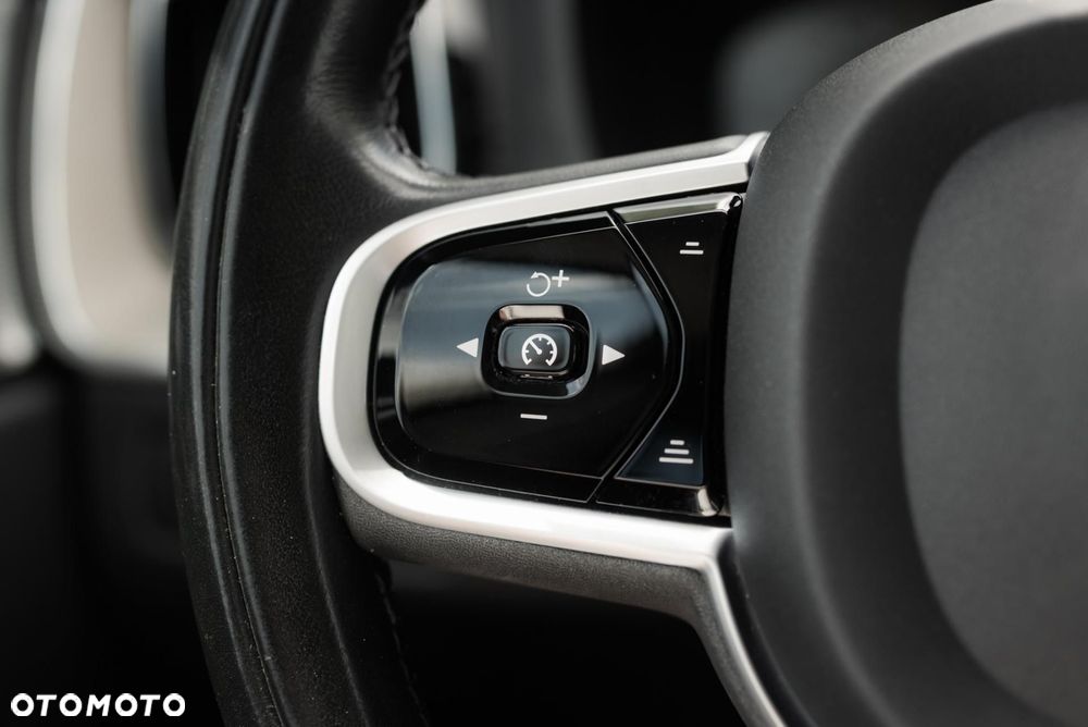 Volvo XC 60 B6 B AWD Ultimate Dark - 26
