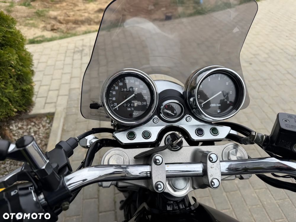 Suzuki GSX - 25