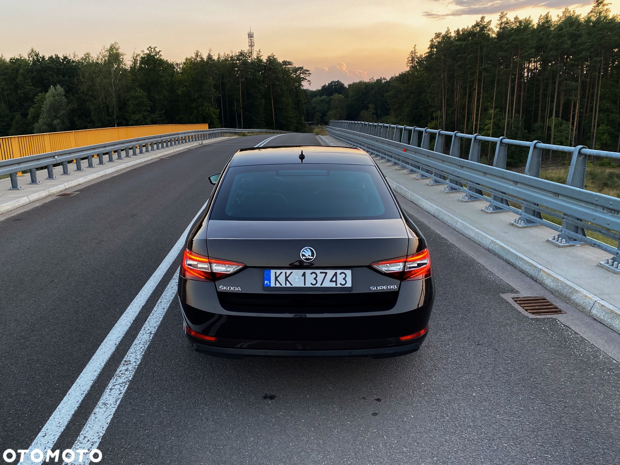 Skoda Superb 2.0 TDI DSG L&K - 10