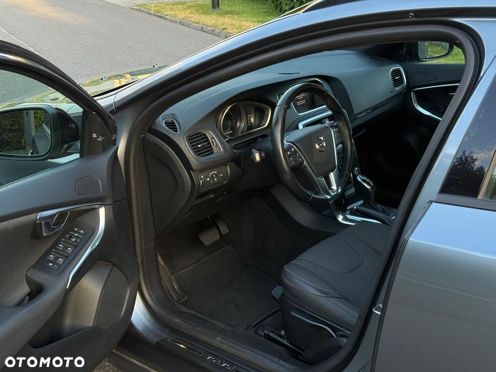 Volvo V40 Cross Country D3 Geartronic Momentum - 9