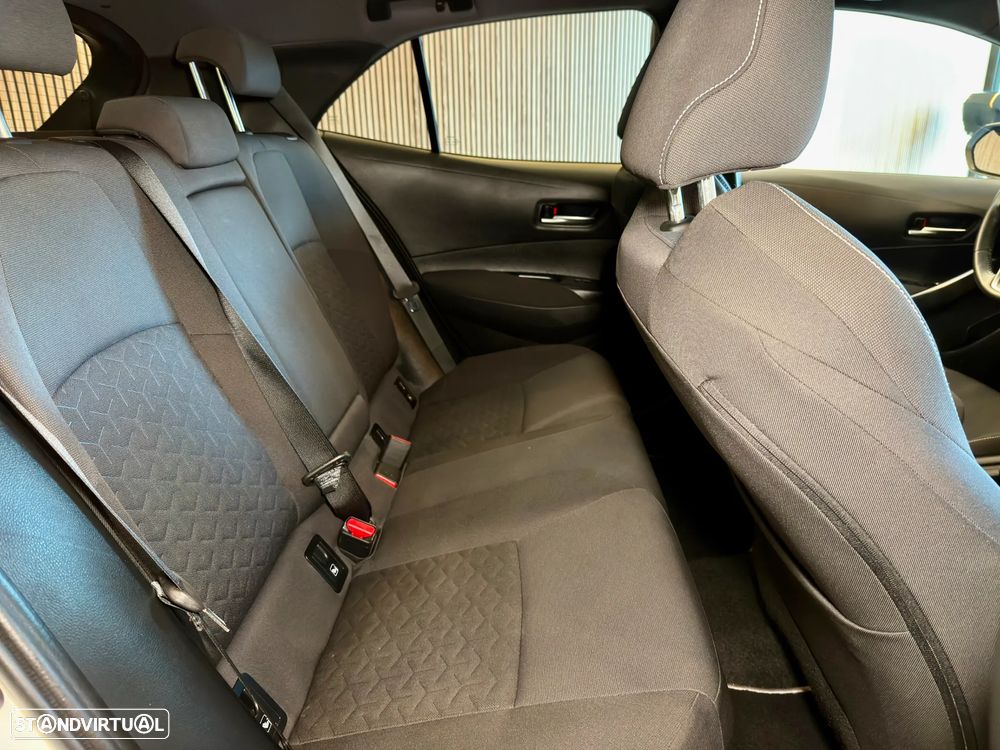 Toyota Corolla 1.8 Hybrid Comfort+P.Sport - 17