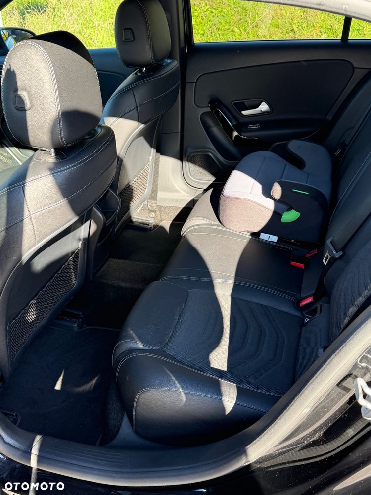 Mercedes-Benz Klasa A 180 7G-DCT Edition 19 - 19