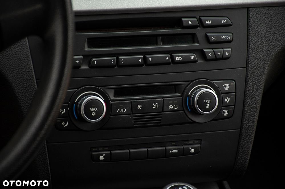 BMW Seria 1 118d - 25