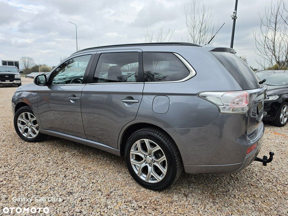 Mitsubishi Outlander - 9