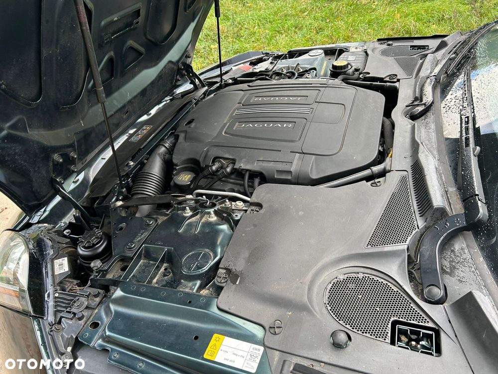 Jaguar F-Type V8 Cabriolet S - 7