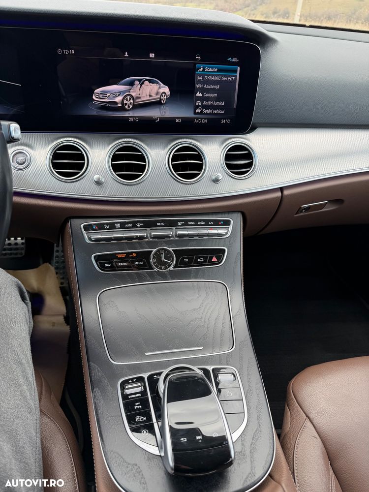 Mercedes-Benz E - 18