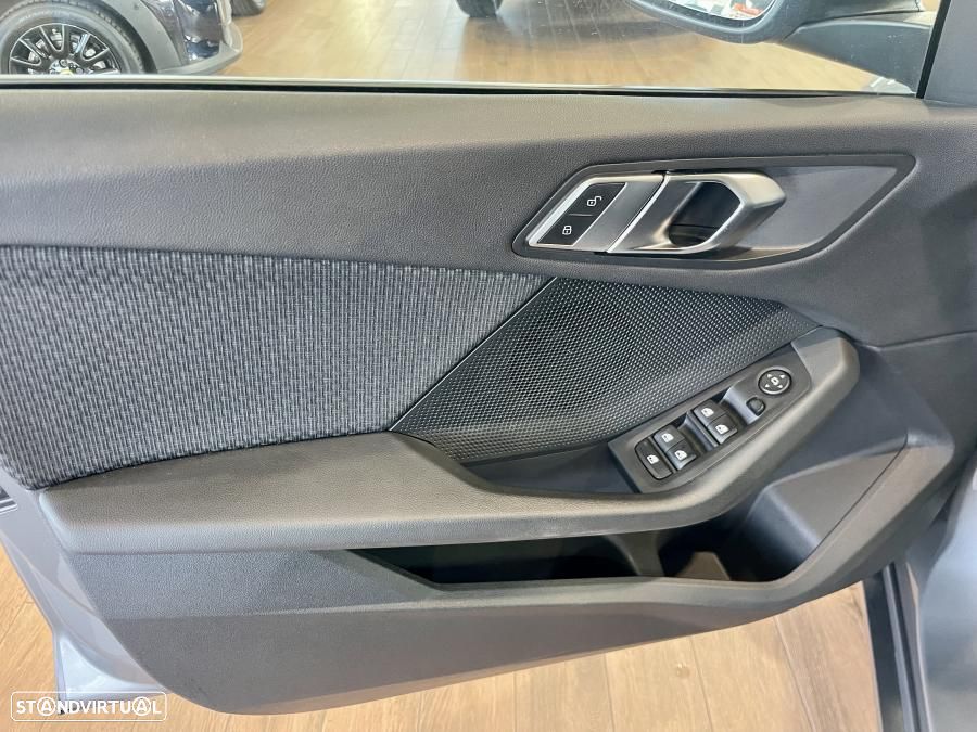 BMW 216 Gran Coupé - 26