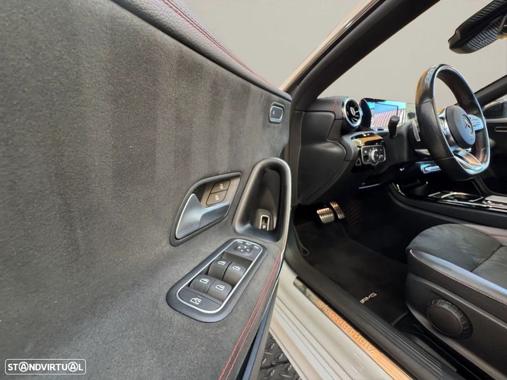 Mercedes-Benz CLA 200 d - 20