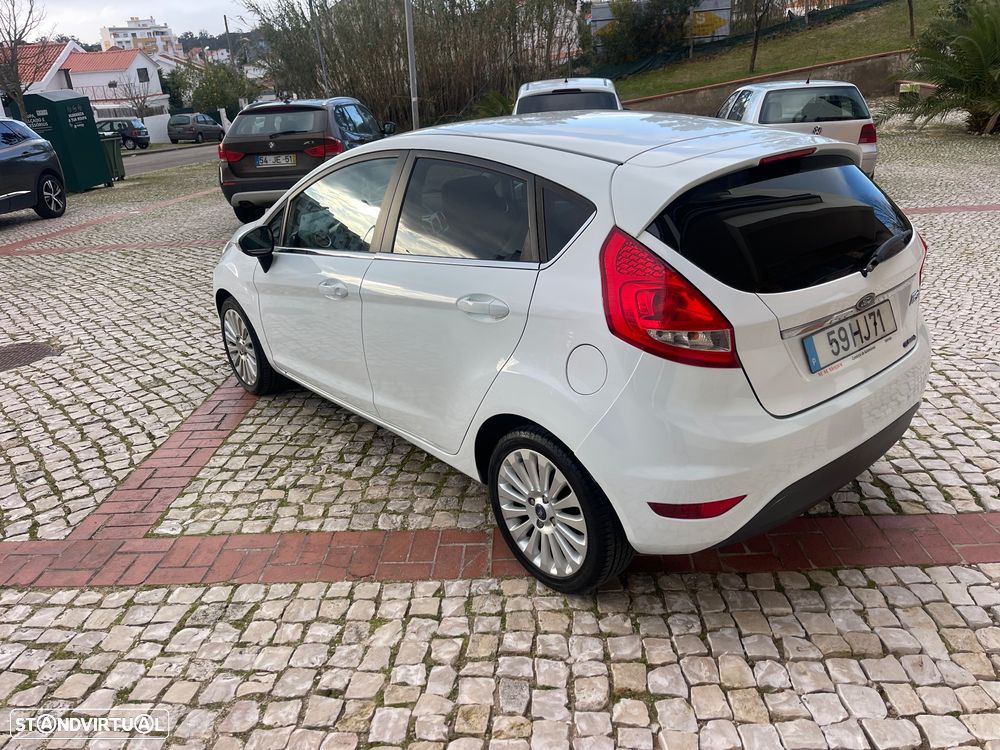 Ford Fiesta - 6