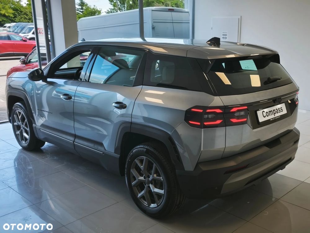 Jeep Compass 1.2 T3 mHEV Altitude FWD DCT - 10