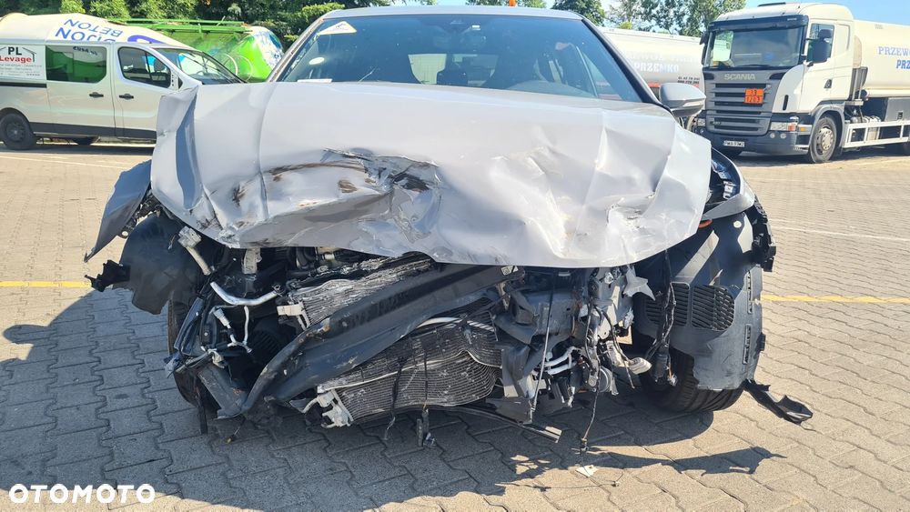 Volkswagen Golf 1.5 eTSI EVO Style DSG - 10