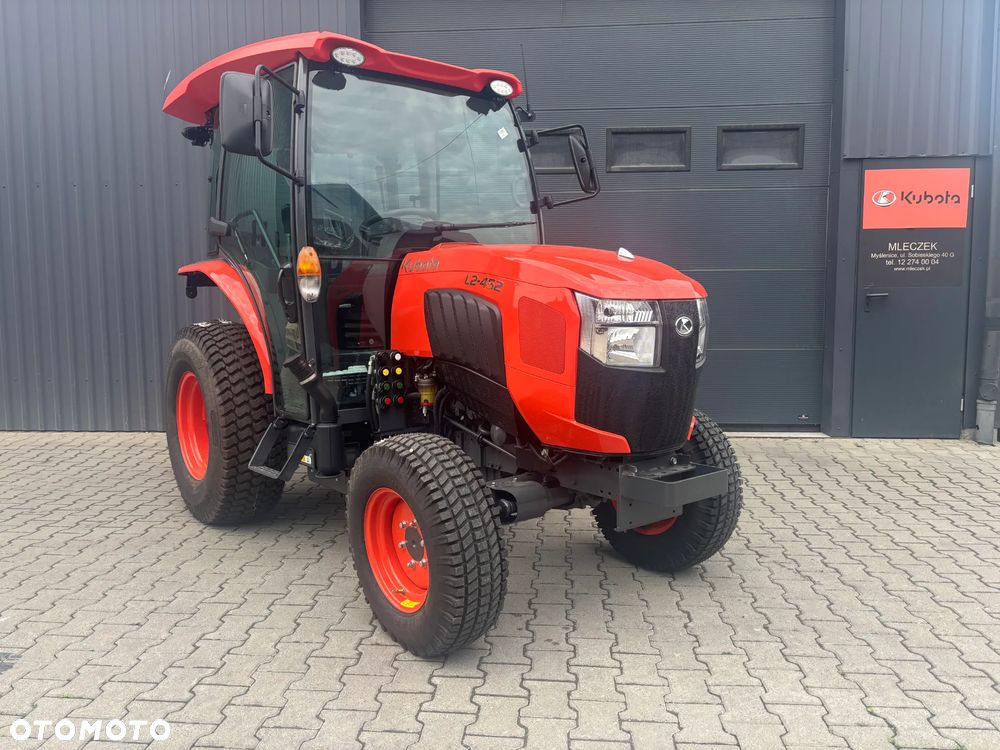 Kubota L2-452 HST