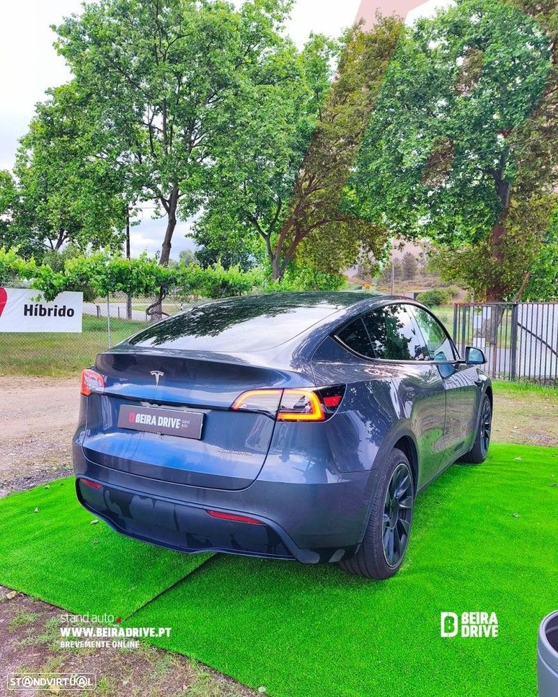 Tesla Model Y Long-Range RWD - 5