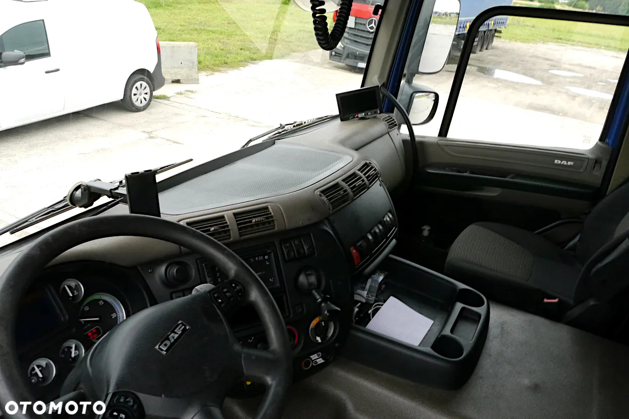 DAF CF - 12