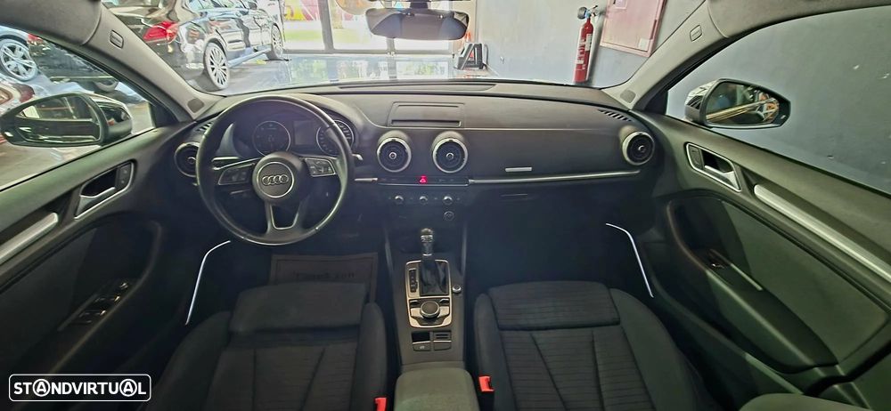 Audi A3 Sportback 1.6 TDI S tronic sport - 13