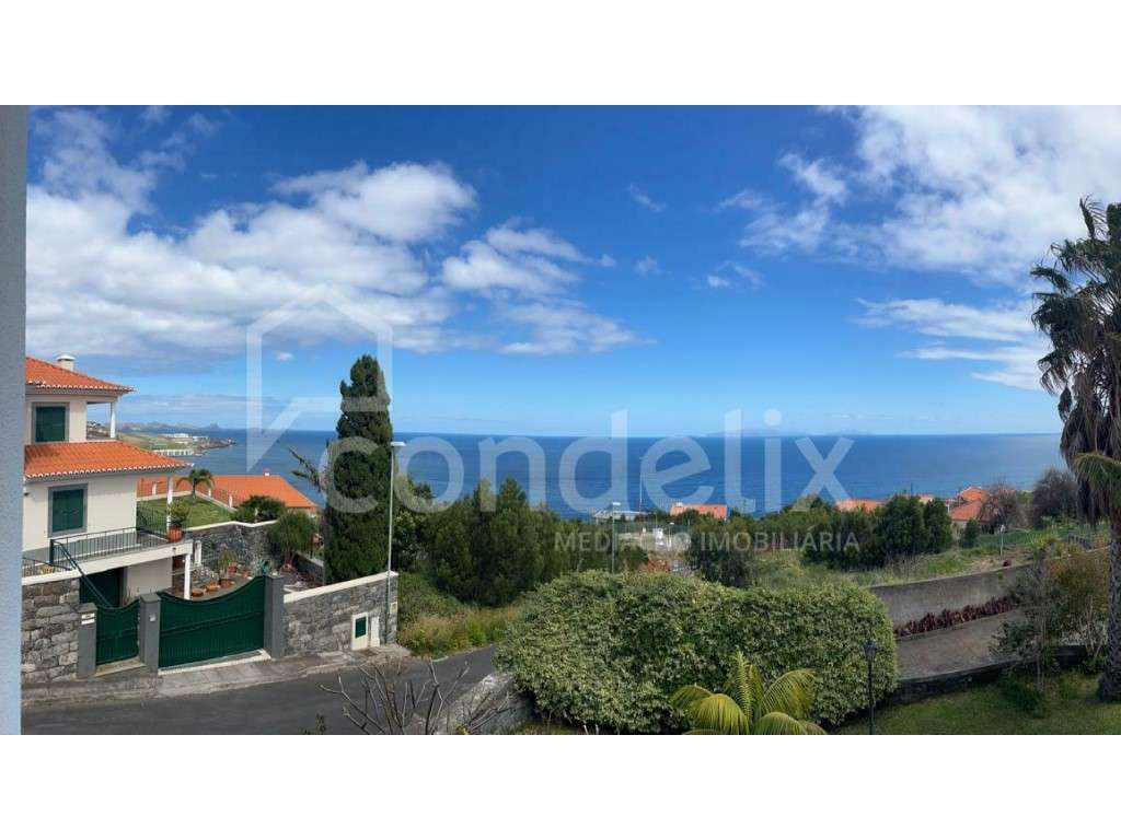 Dual-Living Versatility | Prime Location | Incredible Views - Grande imagem: 2/21