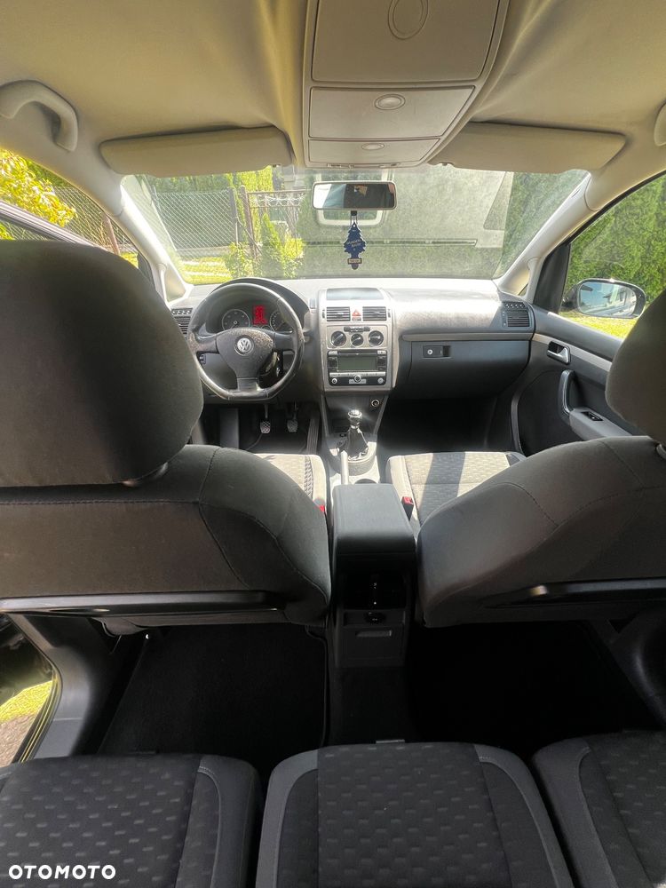 Volkswagen Touran - 7