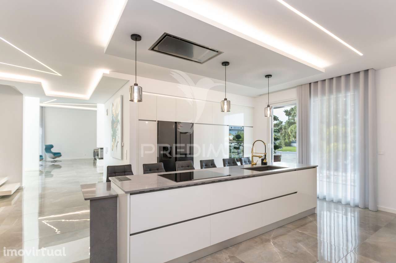 Propriedade Única no coração de Azeitão - Nova - Grande imagem: 5/33