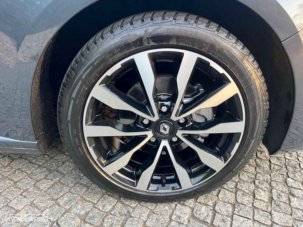 Renault Mégane Sport Tourer 1.2 TCE Limited SS - 13
