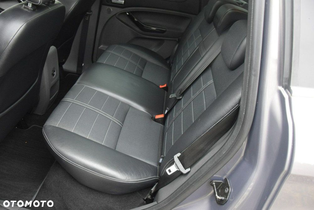 Ford Kuga 2.0 TDCi 4WD Titanium - 32