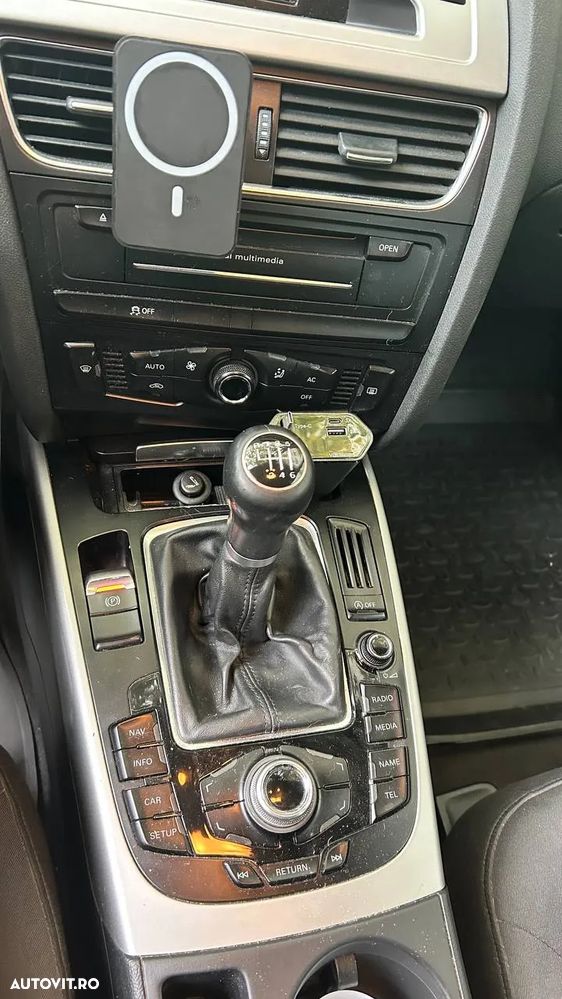 Audi A4 2.0 TDI B8 - 11